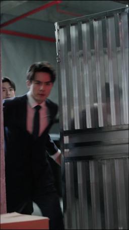 Falling for My Gold-Digger Wife episode 13