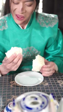 Back in Time: Pampered by My Seven Sisters episode 65