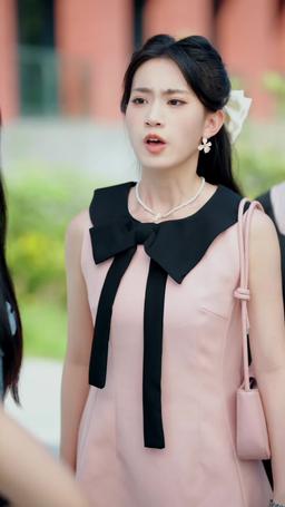 Oops, Roomie, You Picked the Wrong Girl! episode 4