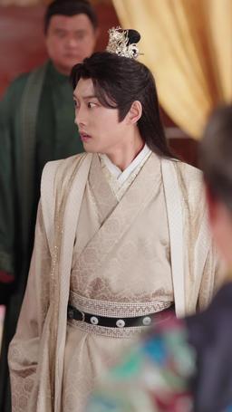 I Crowned My Useless Dad episode 35