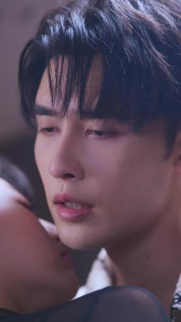 In This Life, Crown Princess Steals the Spotlight episode 33