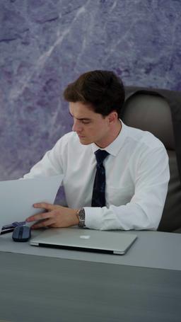 Conflicted Hearts episode 28