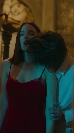 Love & Blood episode 9