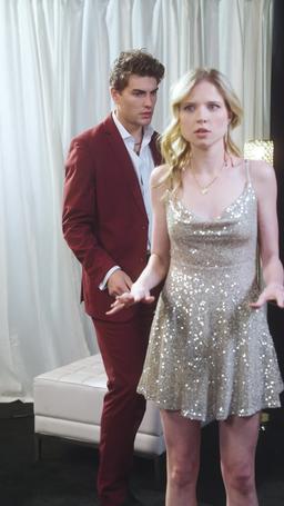 How to Kiss a Vampire episode 32