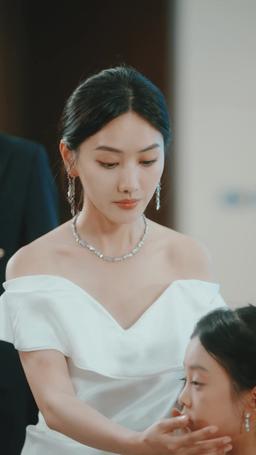 The Thorn Beneath the Silk episode 53
